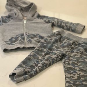 Peek - Sweatpants and Hoodie Set